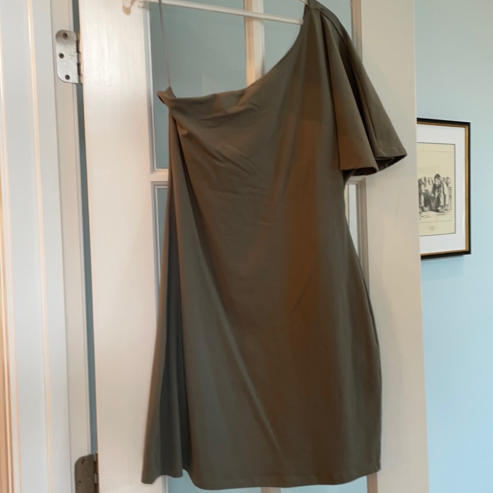 Size  L grey one sleeve Susana Monoca dress